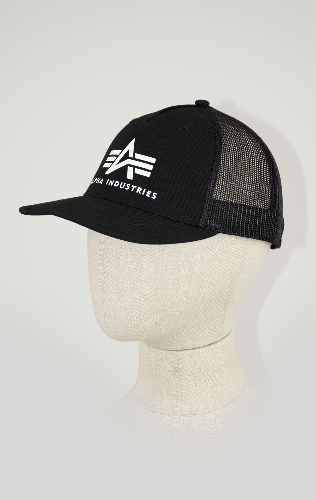 Бейсболка ALPHA INDUSTRIES BASIC TRUCKER CAP black 