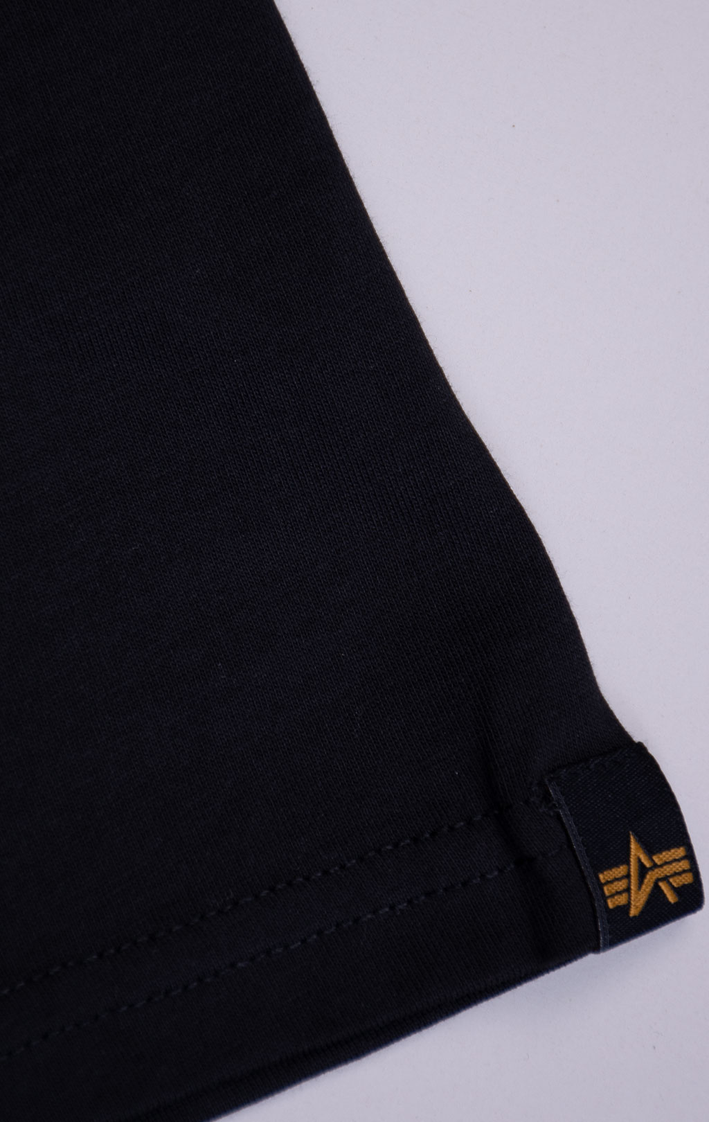 Женская футболка-кроп ALPHA INDUSTRIES BASIC T CROPPED PP black 