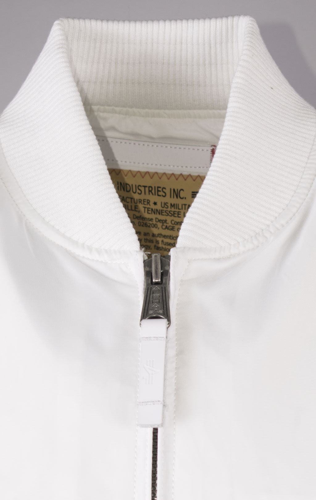 Ветровка-бомбер ALPHA INDUSTRIES MA-1 TT white 