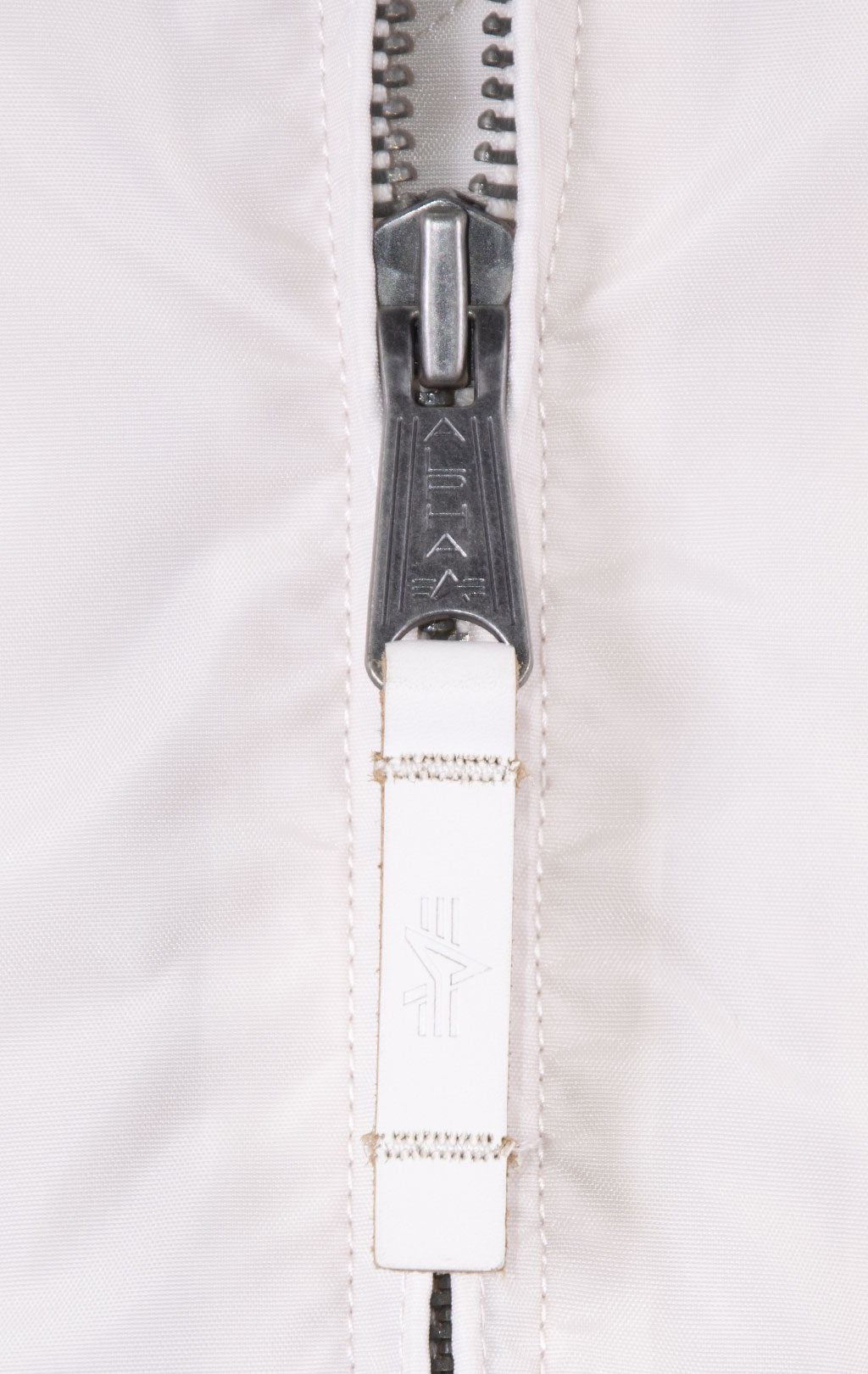 Ветровка-бомбер ALPHA INDUSTRIES MA-1 TT jet stream white 