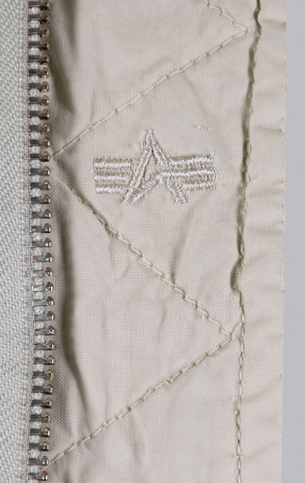 Ветровка ALPHA INDUSTRIES CWU 36/P CANVAS stone 