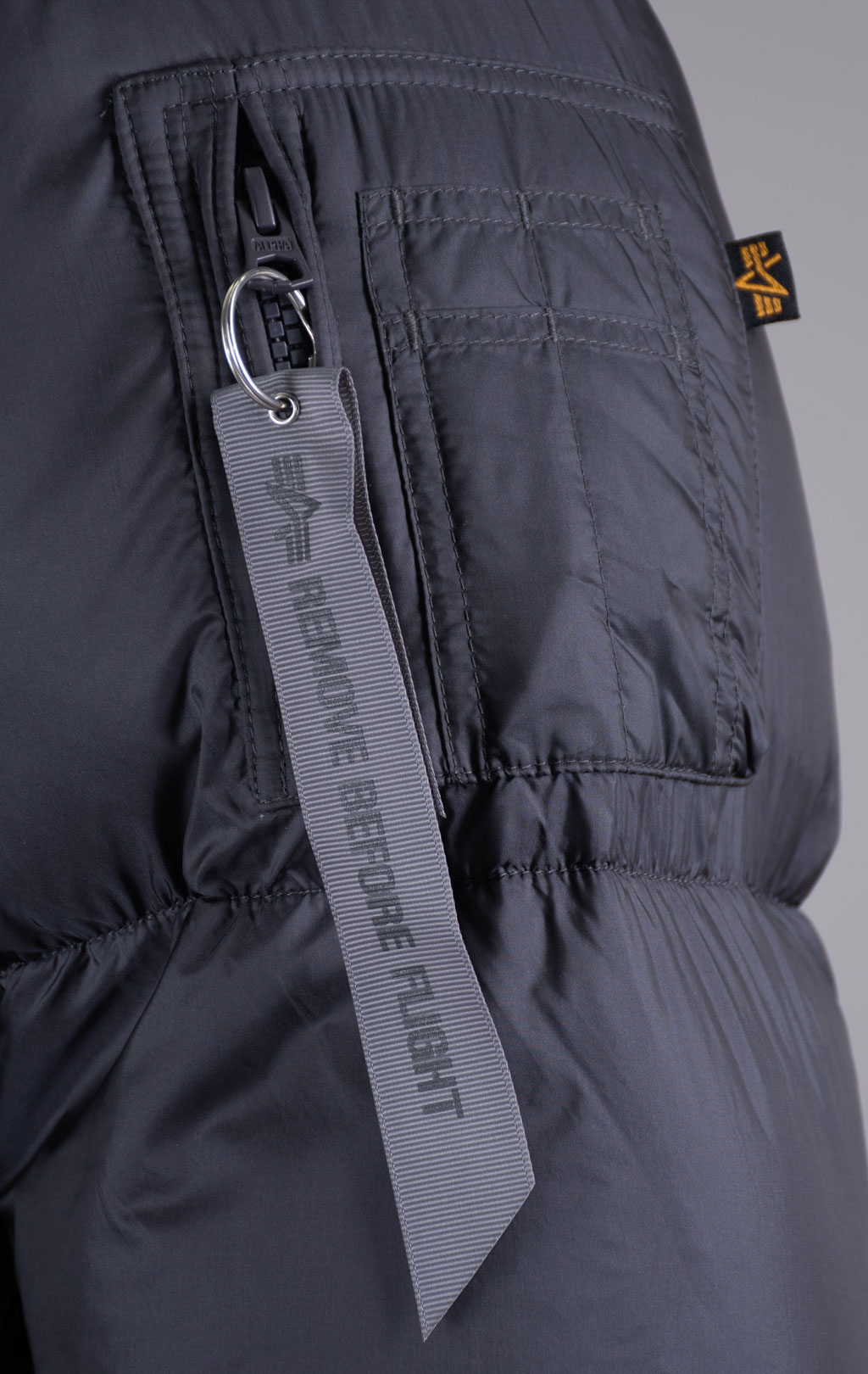 Куртка-пуховик ALPHA INDUSTRIES CLOUD PUFFER BOMBER vintage grey 