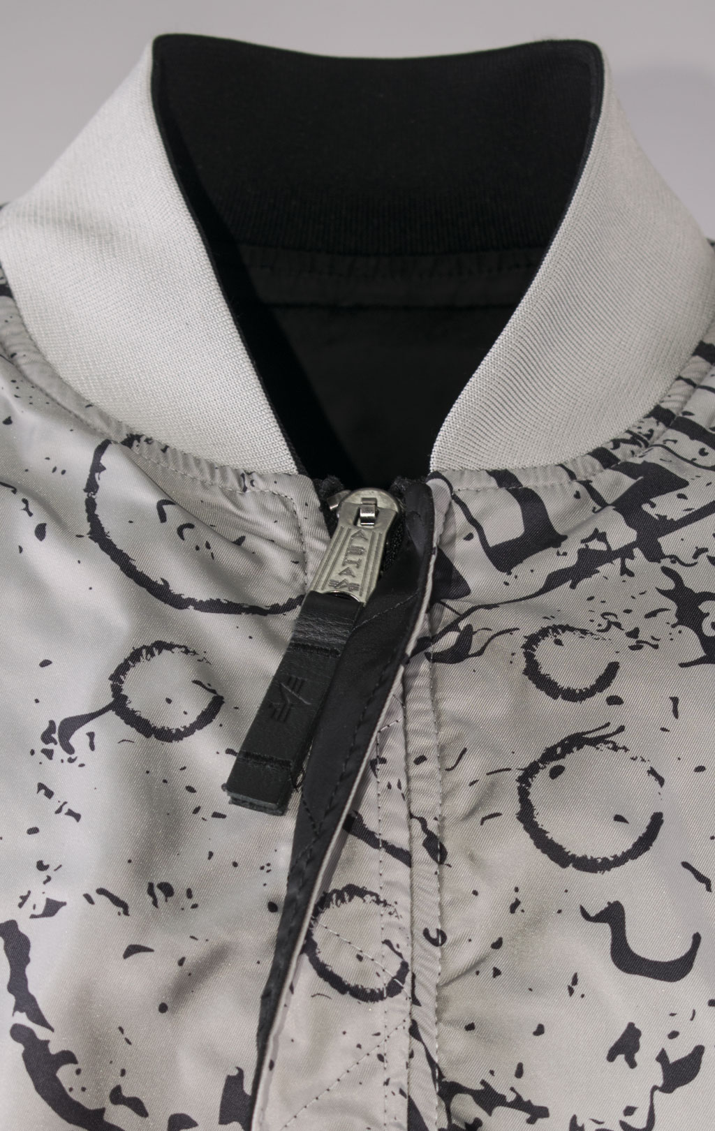 Ветровка-бомбер ALPHA INDUSTRIES MA-1 MOON LANDING REVERSIBLE black 