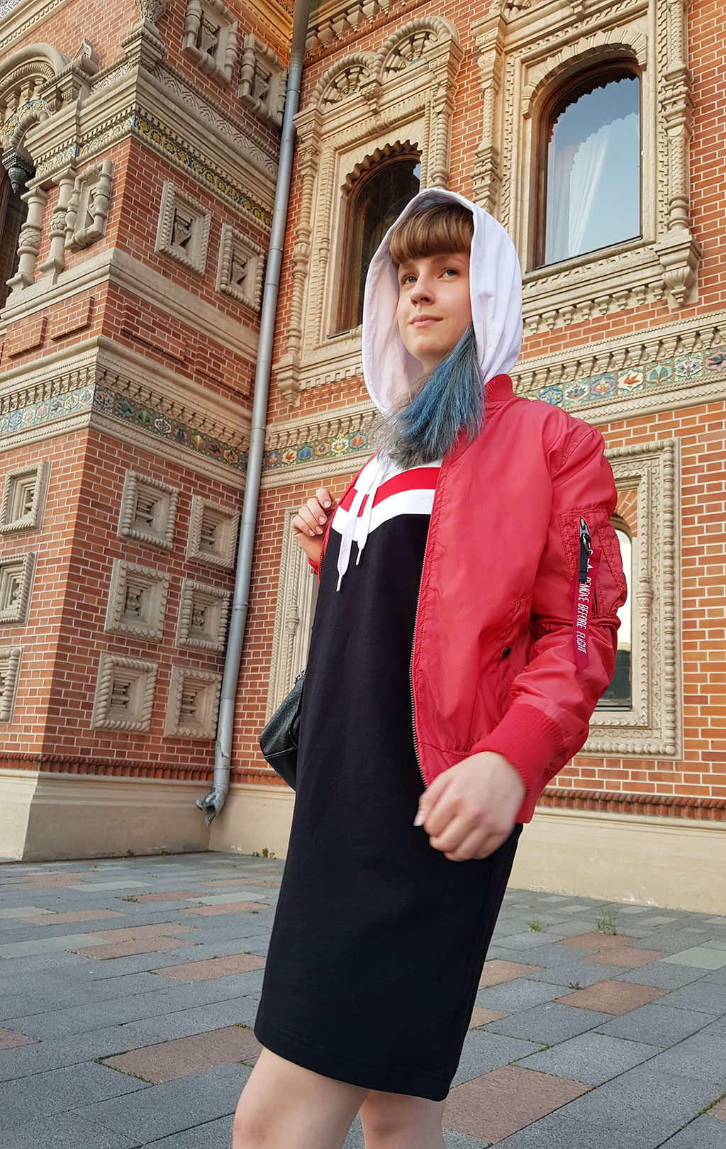 Женская ветровка-бомбер ALPHA INDUSTRIES TT MA-1 red spicy 