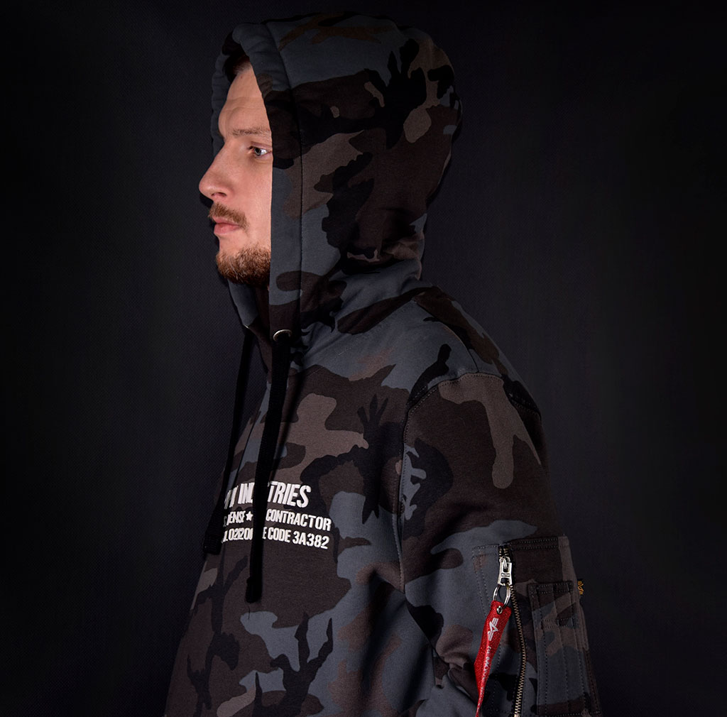 Толстовка ALPHA INDUSTRIES CARGO RUBBER PRINT HOODY black camo 