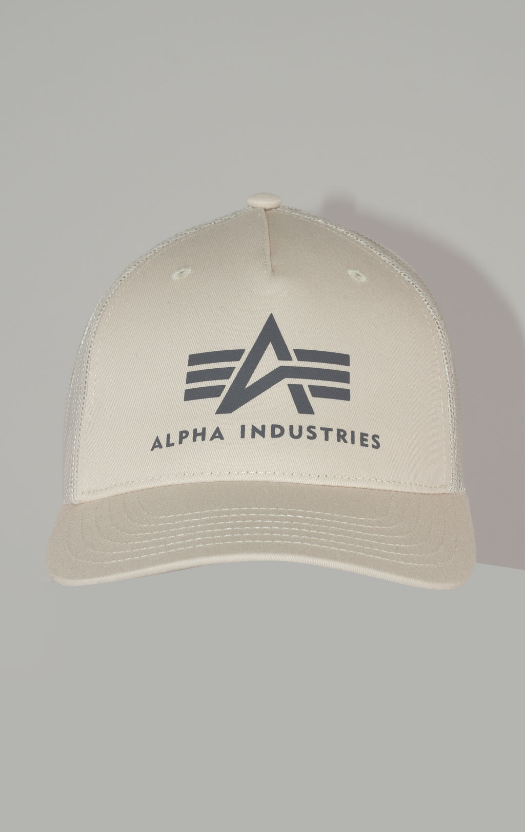 Бейсболка ALPHA INDUSTRIES BASIC TRUCKER CAP jet stream white 