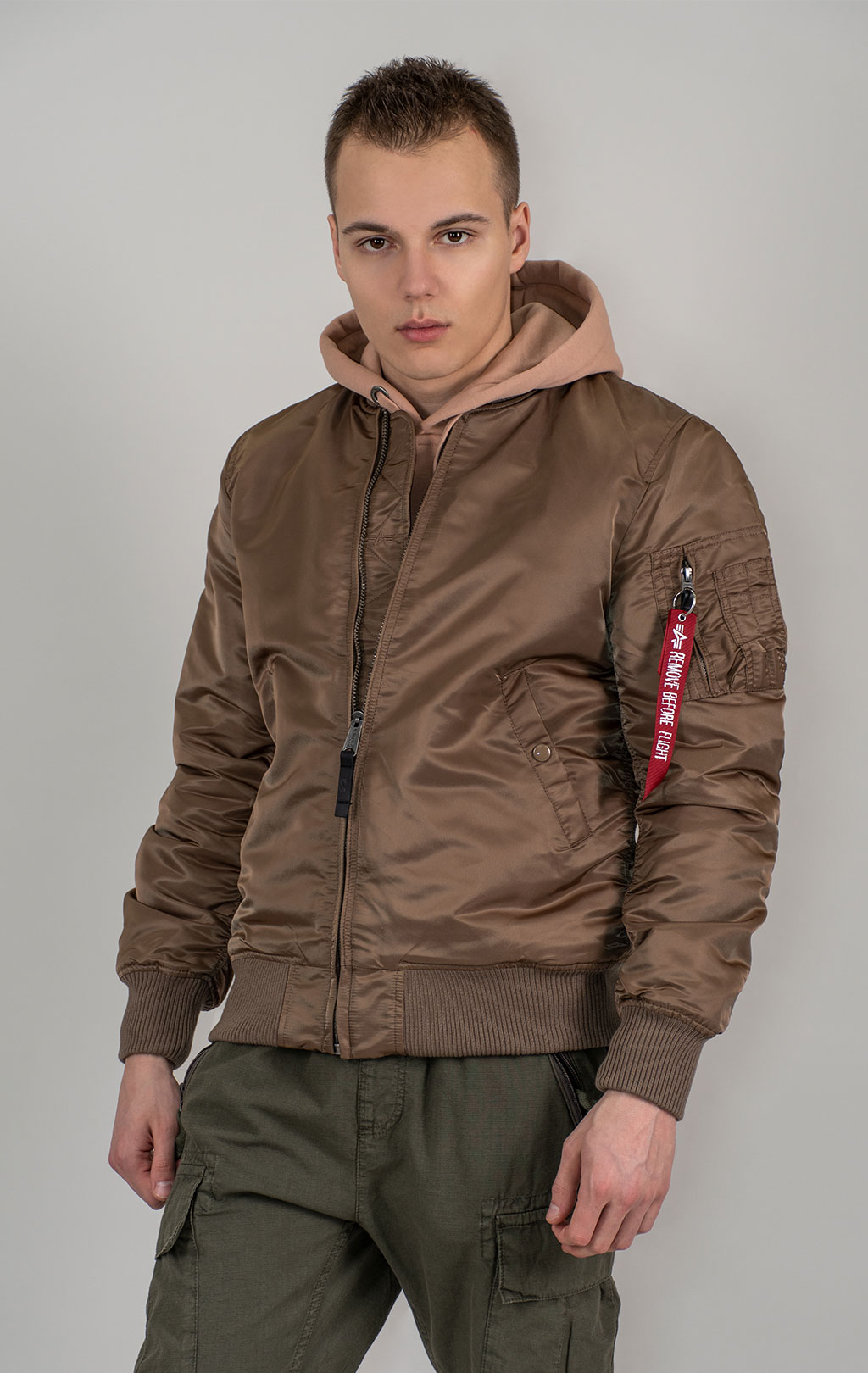 Бомбер ALPHA INDUSTRIES MA-1 VF 59 LONG taupe 
