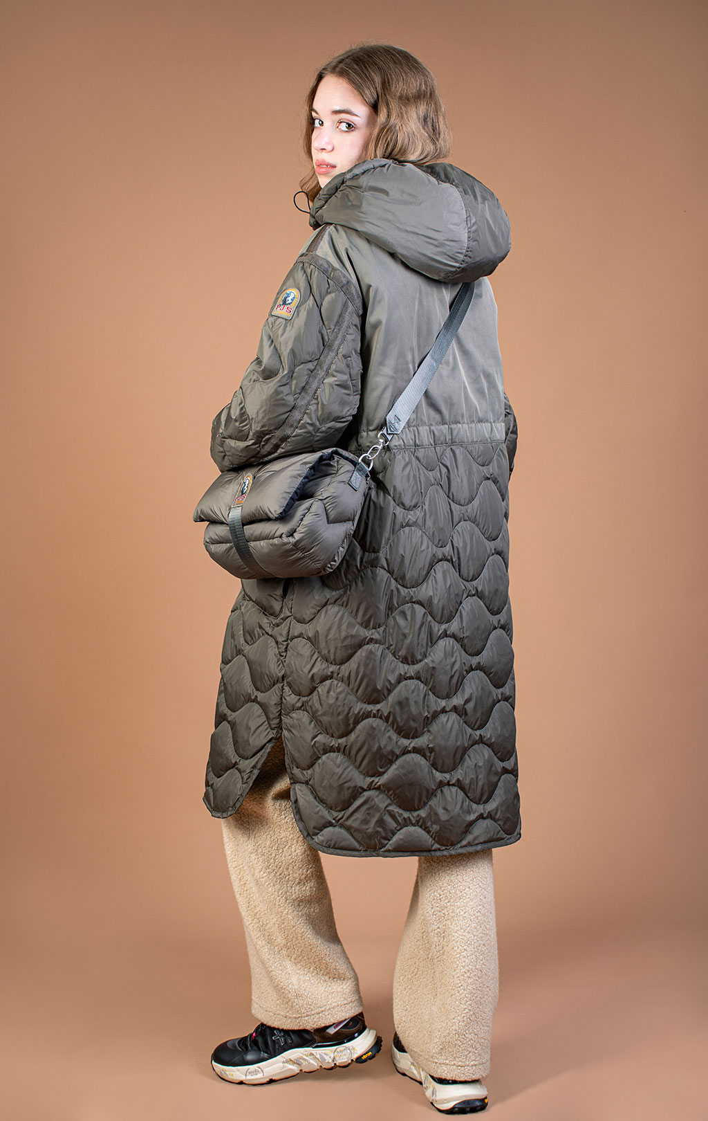 Женское пальто пуховое PARAJUMPERS KAGURA FW 25/26 olive grey 