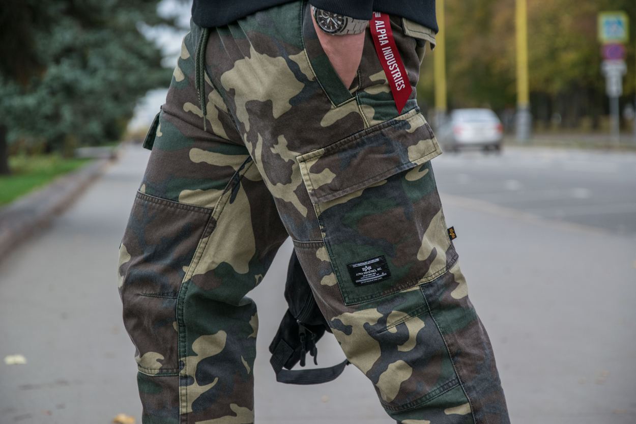 Брюки джоггеры ALPHA-INDUSTRIES COTTON JOGGER camo woodland