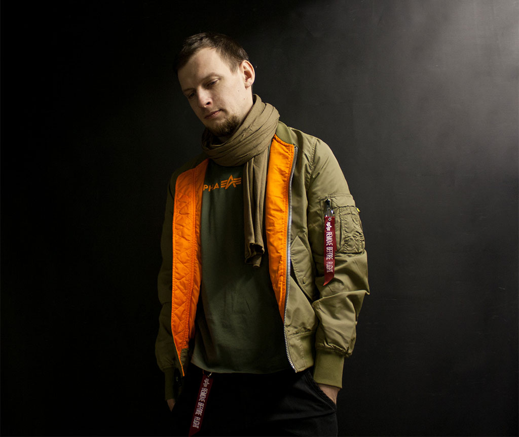 выбрать и купиить мужскую ветровку-бомбер Alpha industries L2B Scout в Москве ma-1 alpha industries, оранжевая подкладка, remove before flight