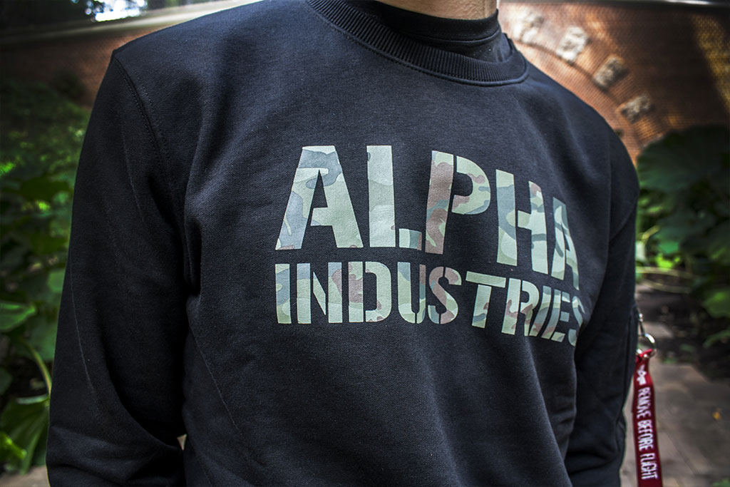 Свитшот мужской ALPHA INDUSTRIES CAMO PRINT BLACK Свитшот мужской ALPHA INDUSTRIES CAMO PRINT BLACK