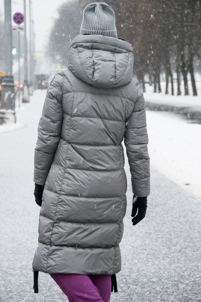 Женское пальто пуховое PARAJUMPERS PANDA FW 2223 silver Женское пальто пуховое PARAJUMPERS PANDA FW 2223 silver