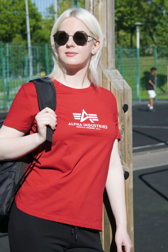 Женская футболка ALPHA INDUSTRIES NEW BASIC T speed red 1 (3).jpg Женская футболка ALPHA INDUSTRIES NEW BASIC T speed red 1 (3).jpg