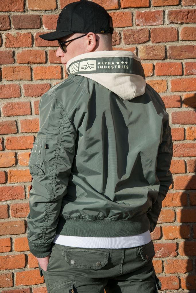 Ветровка-бомбер-летная-ALPHA-INDUSTRIES-TT-HOOD-CUSTOM-MA-1-vintage-green-3.jpg