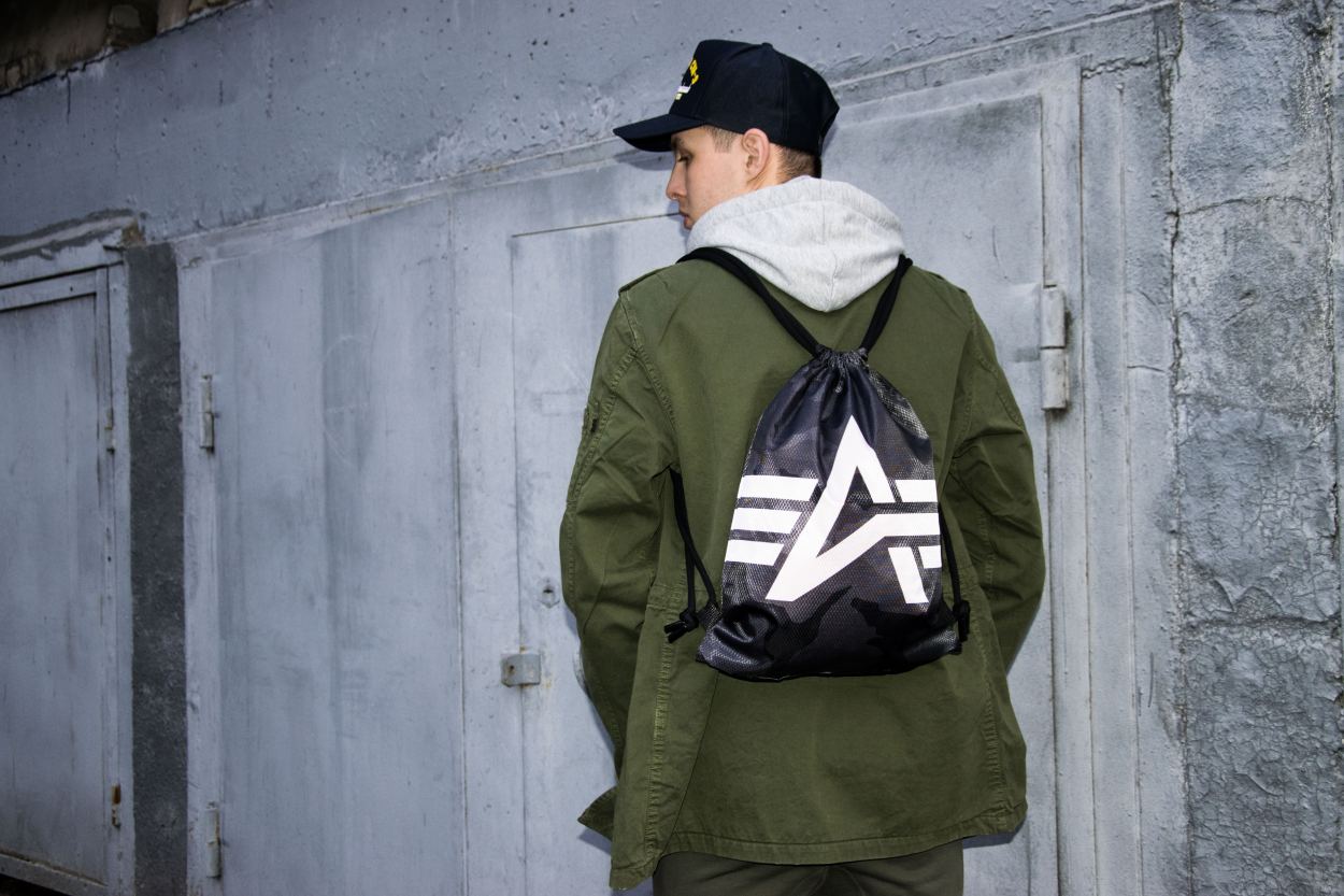Ветровка ALPHA INDUSTRIES HUNTINGTON M-65 dark olive фото 4 Ветровка ALPHA INDUSTRIES HUNTINGTON M-65 dark olive фото 4