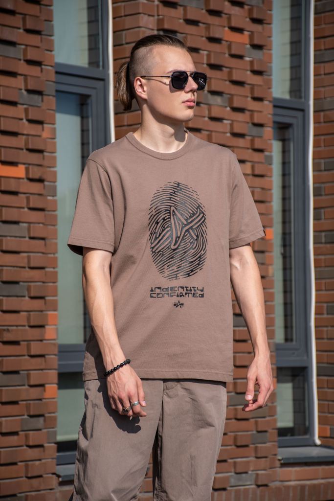 Футболка ALPHA INDUSTRIES ALPHA FINGERPRINT TEE плотная FW 24/25 coyote brown фото 1