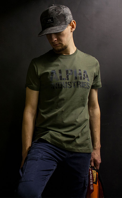 Оригинальные мужские футболки Alpha Industries купить футболка Alpha Industries, футболка с логтипом, футболка мужская зеленая