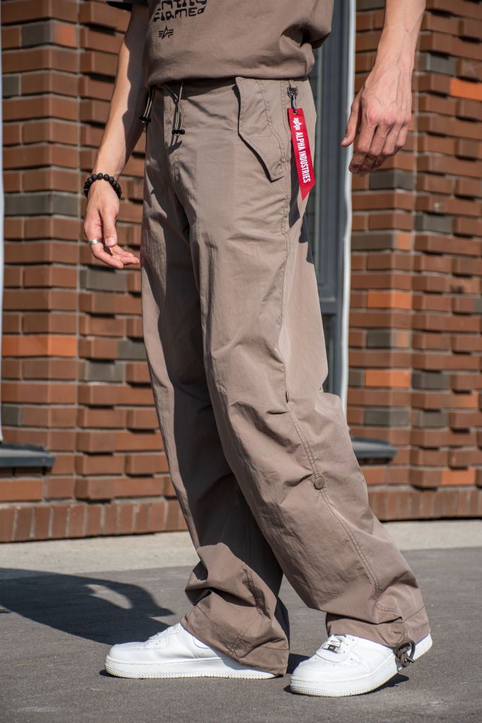 Брюки-карго парашюты ALPHA INDUSTRIES PARACHUTE PANTS FW 24/25 coyote brown фото 2
