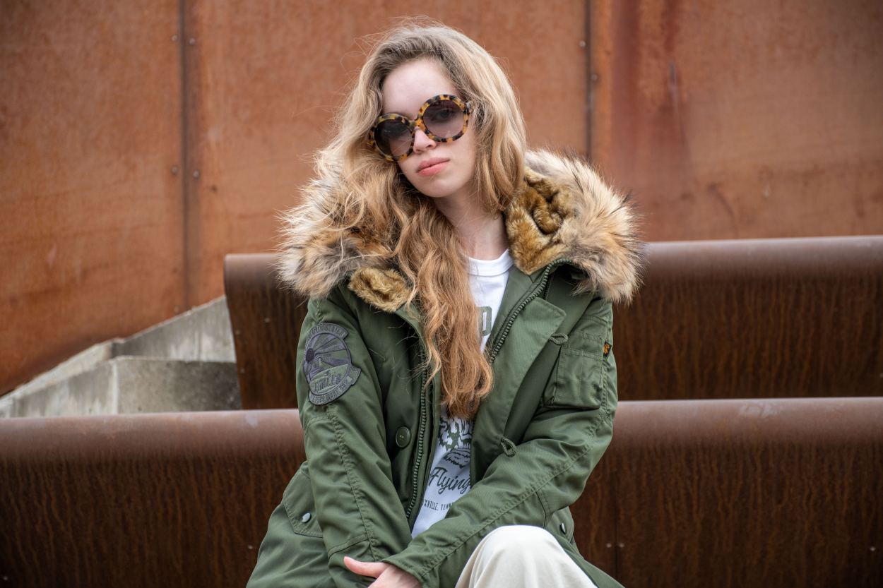 Женская аляска ALPHA INDUSTRIES EXPLORER натур. мех dark green фото 4