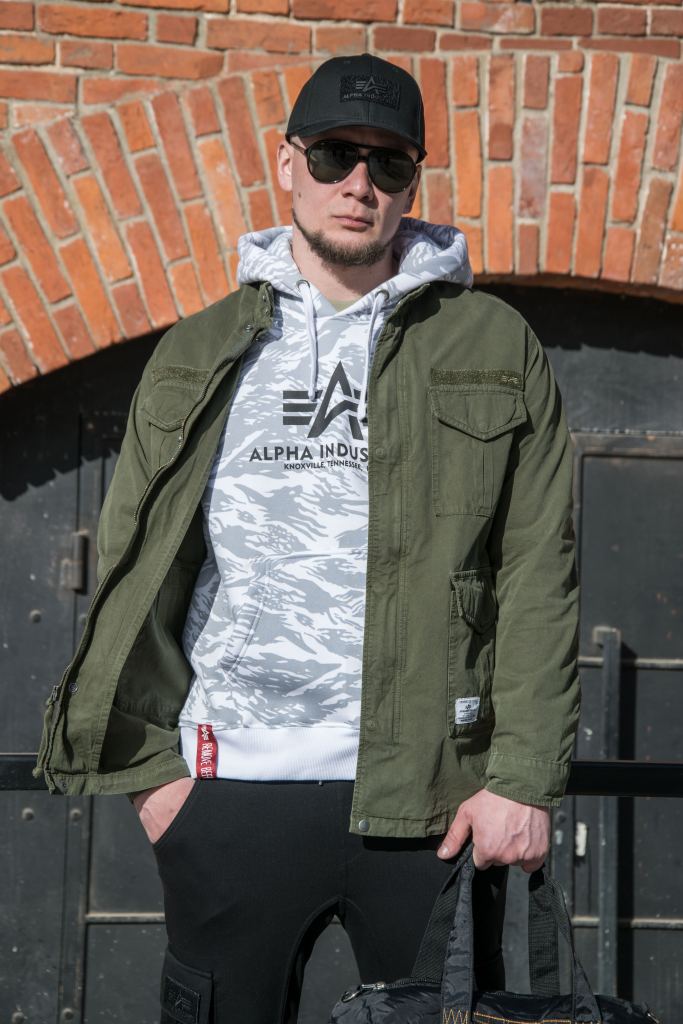Ветровка-ALPHA-INDUSTRIES-LIGHTWEIGHT-FIELD-COAT-M-65-SS-22-m-dark-green-2.jpg