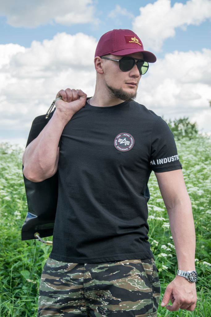 Футболка ALPHA INDUSTRIES RBF BACK STRIPE T black фото 2