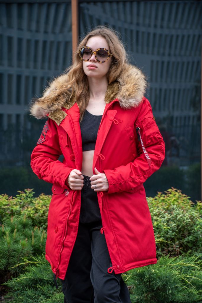 Женская аляска ALPHA INDUSTRIES EXPLORER натур. мех red speed фото 6