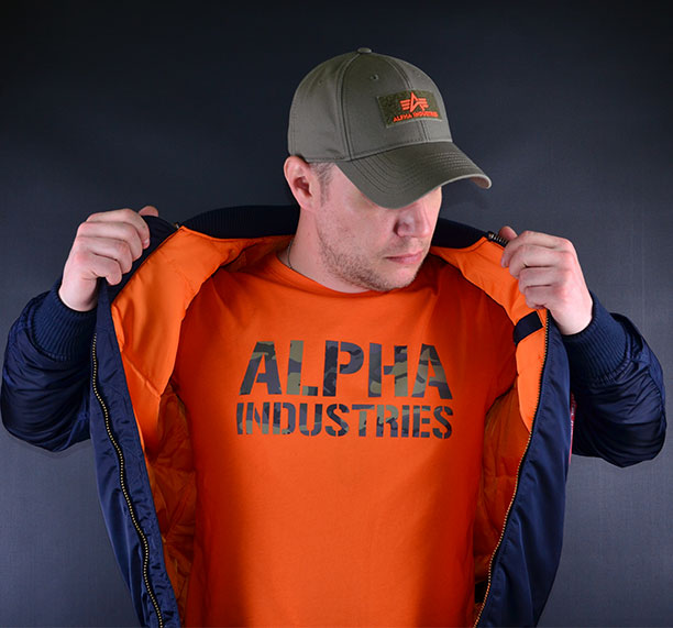 Мужская футболка ALPHA INDUSTRIES CAMO PRINT FLAME ORANGE выбрать и купить в Москве Alpha Industries футболка, бейсболка Alpha Industries