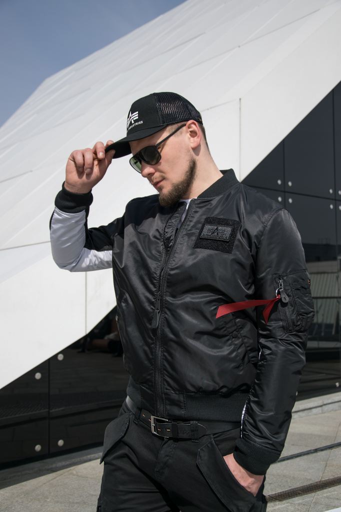 Ветровка-бомбер ALPHA INDUSTRIES TT CUSTOM MA-1 black фото 3 Ветровка-бомбер ALPHA INDUSTRIES TT CUSTOM MA-1 black фото 3
