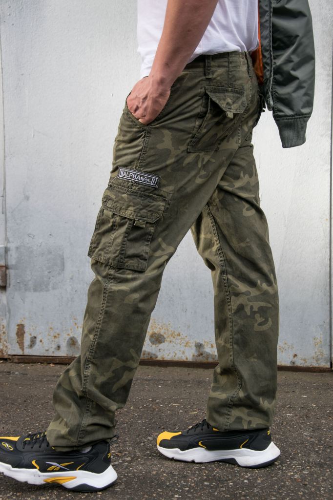 Камуфлированные брюки ALPHA INDUSTRIES JET Камуфлированные брюки ALPHA INDUSTRIES JET
