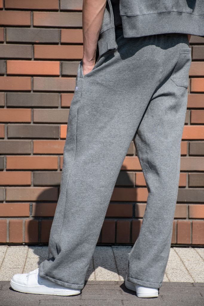 Брюки спортивные джоггеры ALPHA INDUSTRIES ESSENTIAL SWEATPANTS FW 24/25 medium charcoal heather фото 2 Брюки спортивные джоггеры ALPHA INDUSTRIES ESSENTIAL SWEATPANTS FW 24/25 medium charcoal heather фото 2