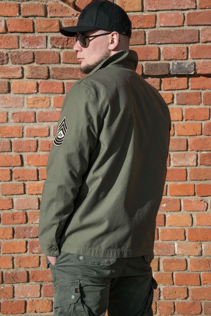 Ветровка-ALPHA-INDUSTRIES-DECO-FATIGUE-SHIRT-JACKET-SS-22-m-M-65-olive-3.jpg