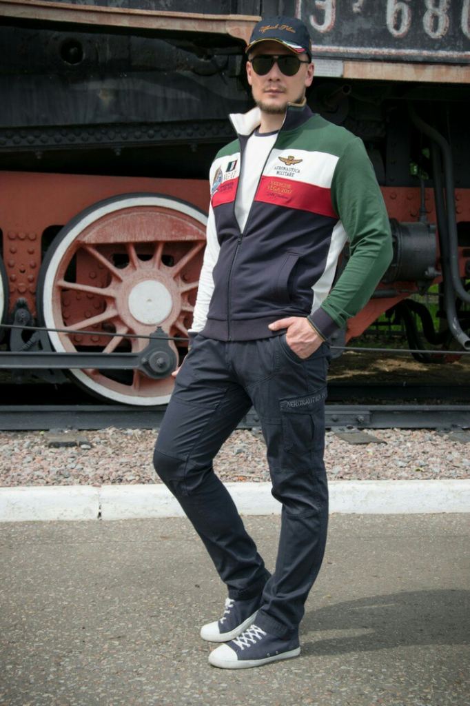 Толстовка AERONAUTICA MILITARE SS 20/TR verde band/off white (FE 1388)
