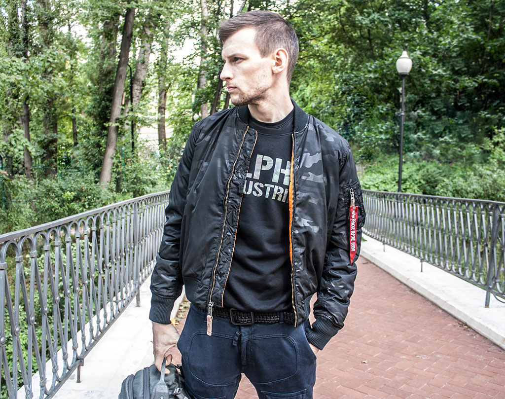Бомбер мужской ALPHA INDUSTRIES VF HIDDEN CAMO MA-1 Бомбер мужской ALPHA INDUSTRIES VF HIDDEN CAMO MA-1
