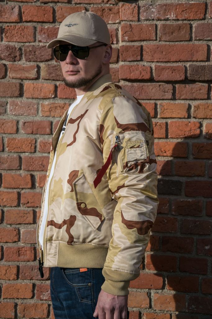Бомбер-ALPHA-INDUSTRIES-SLIM-FIT-EUROPEAN-FIT-MA-1-SS-22-m-desert-camo-2.jpg
