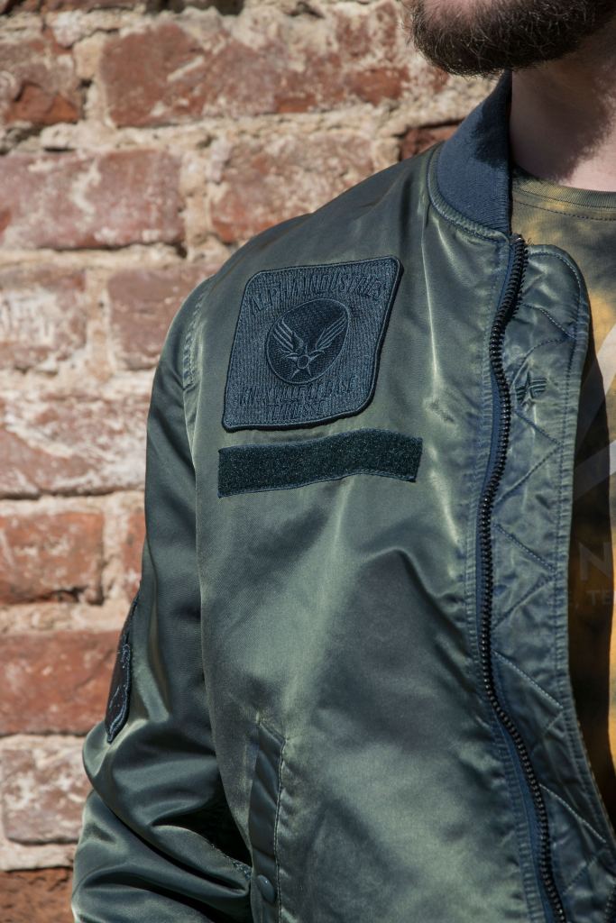 Ветровка-бомбер-летная-ALPHA-INDUSTRIES-SQUADRON-BATTLEWASH-L-2B-SS-22-m-dark-green-10.jpg