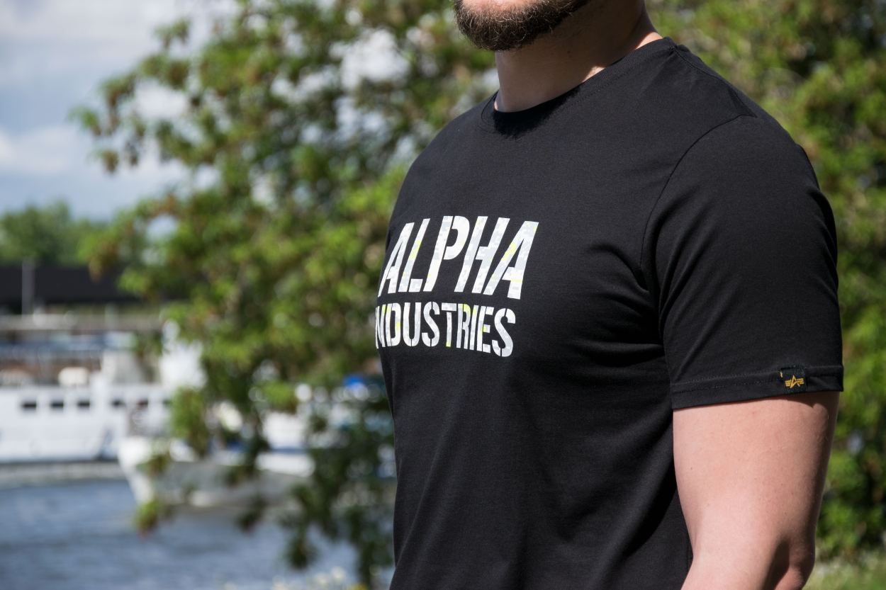 Футболка Alpha Ind. футболка с принтом