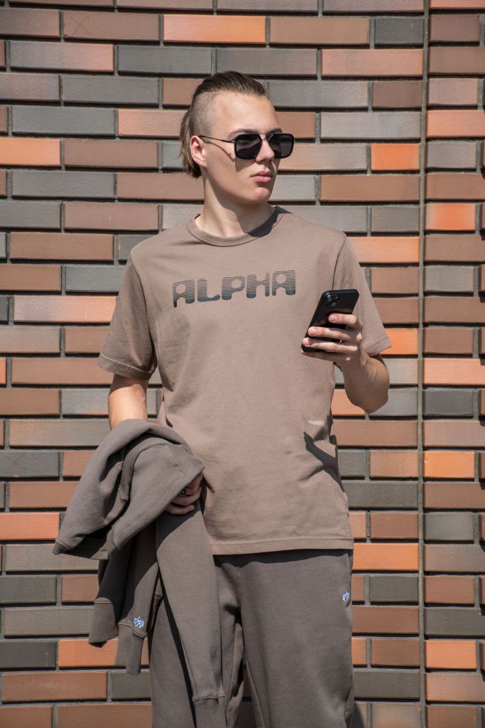 Футболка ALPHA INDUSTRIES ALPHA LOGOS TEE плотная FW 24/25 coyote brown фото 4