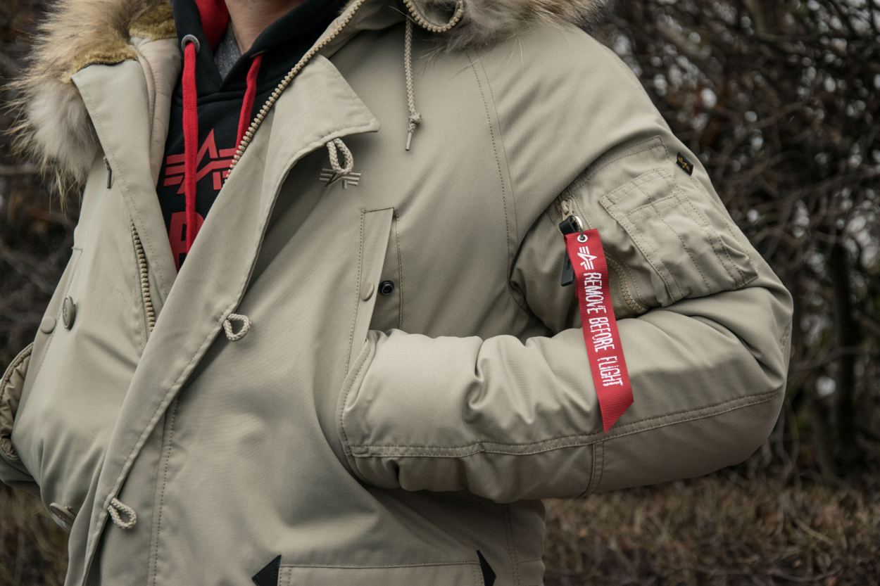 Аляска ALPHA INDUSTRIES EXPLORER натур. мех khaki Аляска ALPHA INDUSTRIES EXPLORER натур. мех khaki