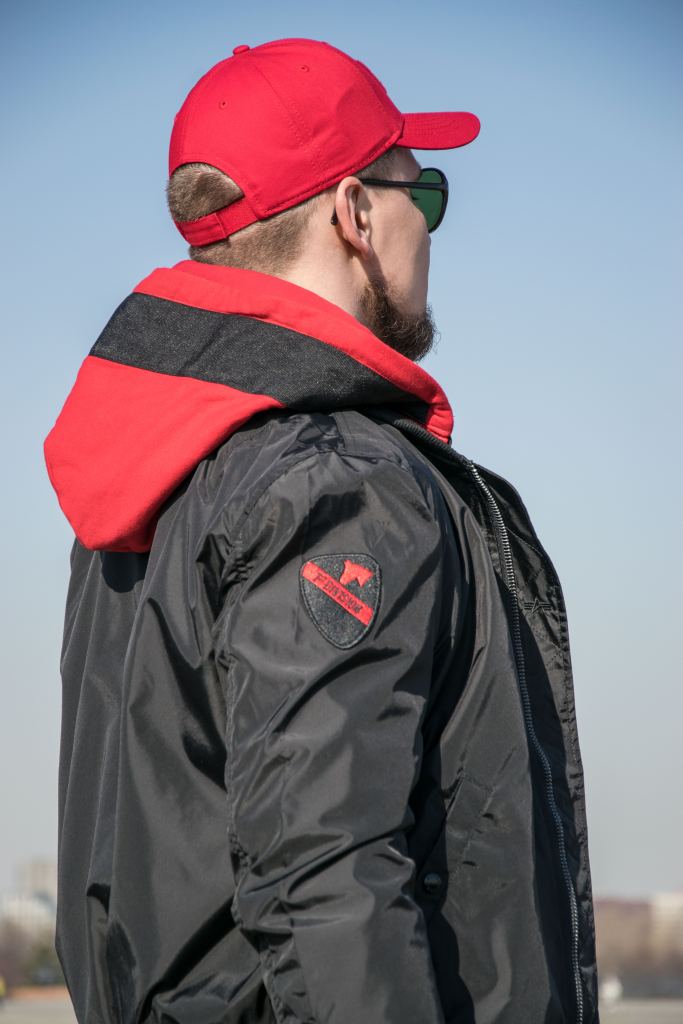 Ветровка-бомбер-летная-ALPHA-INDUSTRIES-TT-HOOD-CUSTOM-MA-1-black-3.jpg