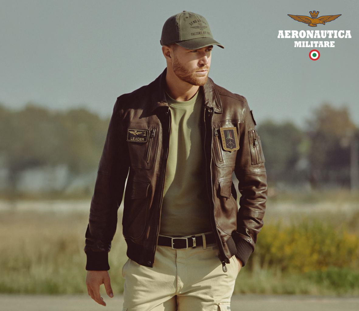 Брендовая кожаная куртка Aeronautica Militare