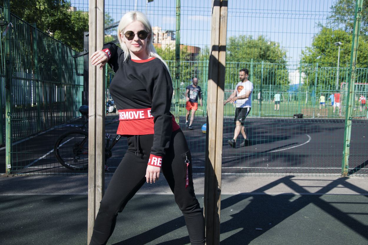 Женскии свитшот-кроп ALPHA INDUSTRIES RBF CROPPED SWEATER black (3).jpg Женскии свитшот-кроп ALPHA INDUSTRIES RBF CROPPED SWEATER black (3).jpg