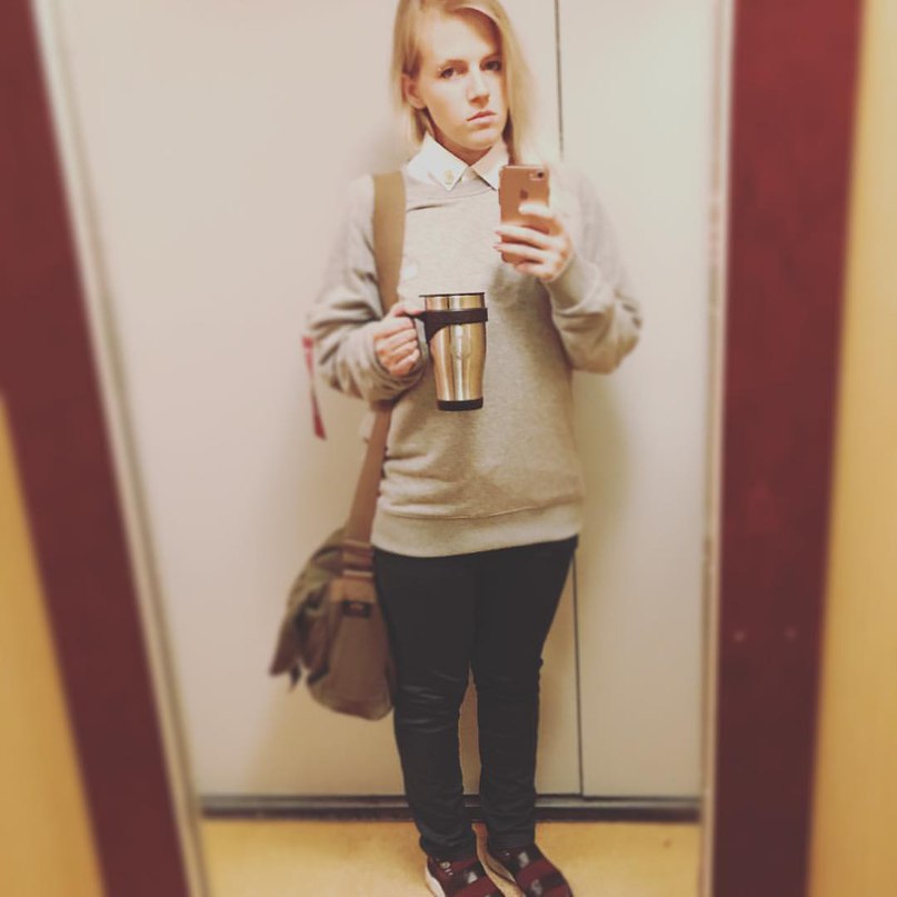 свитшот Alpha Industries оверсайз.jpg