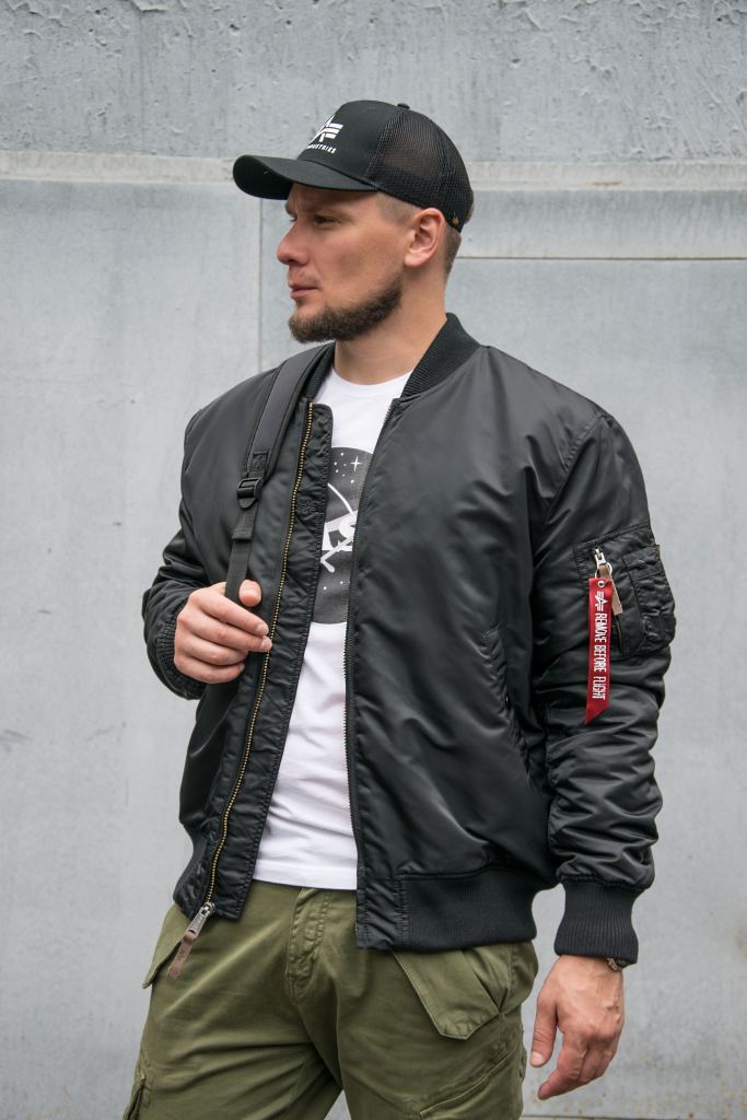 Металлическая жёлтая молния бомбера MA-1 Alpha Industries Металлическая жёлтая молния бомбера MA-1 Alpha Industries