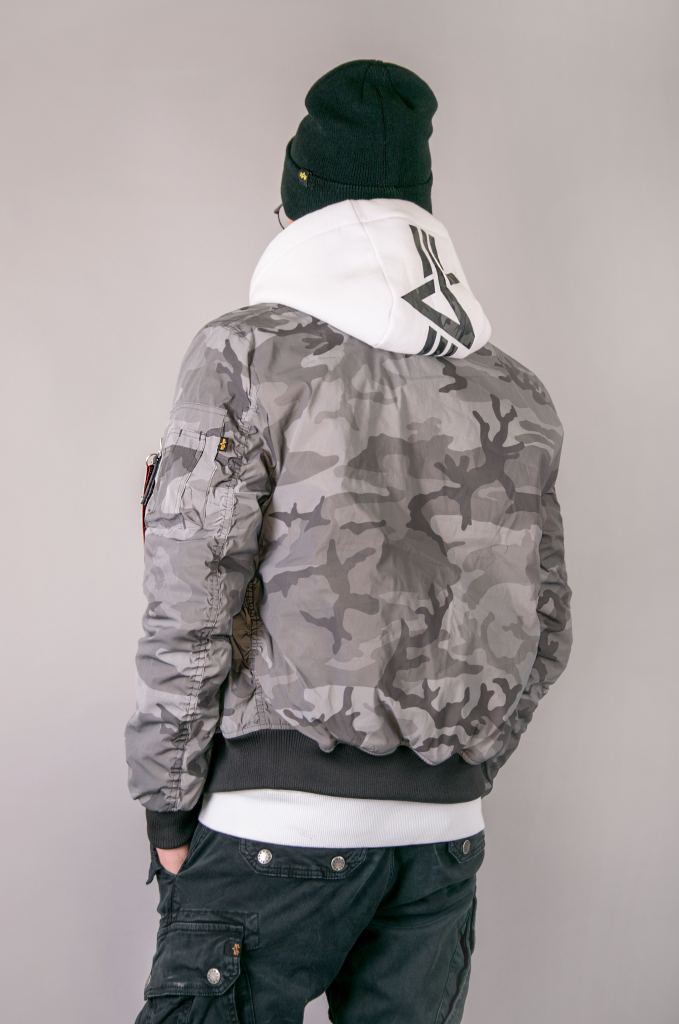 Бомбер ALPHA INDUSTRIES VF59 REFLECTIVE CAMO MA-1 black camo фото 5 Бомбер ALPHA INDUSTRIES VF59 REFLECTIVE CAMO MA-1 black camo фото 5