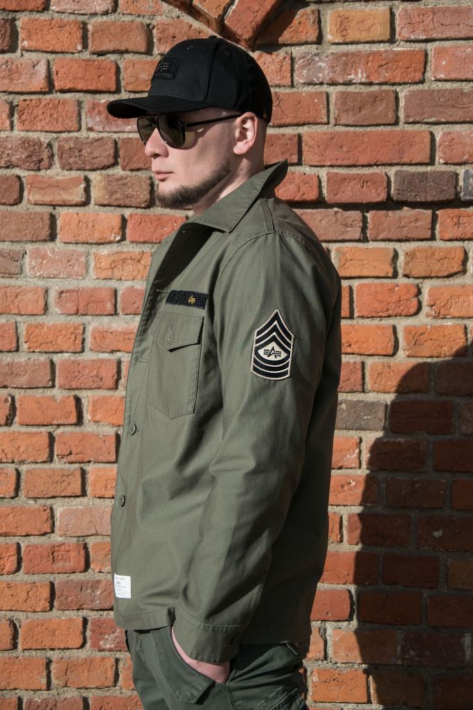 Ветровка-ALPHA-INDUSTRIES-DECO-FATIGUE-SHIRT-JACKET-SS-22-m-M-65-olive-2.jpg