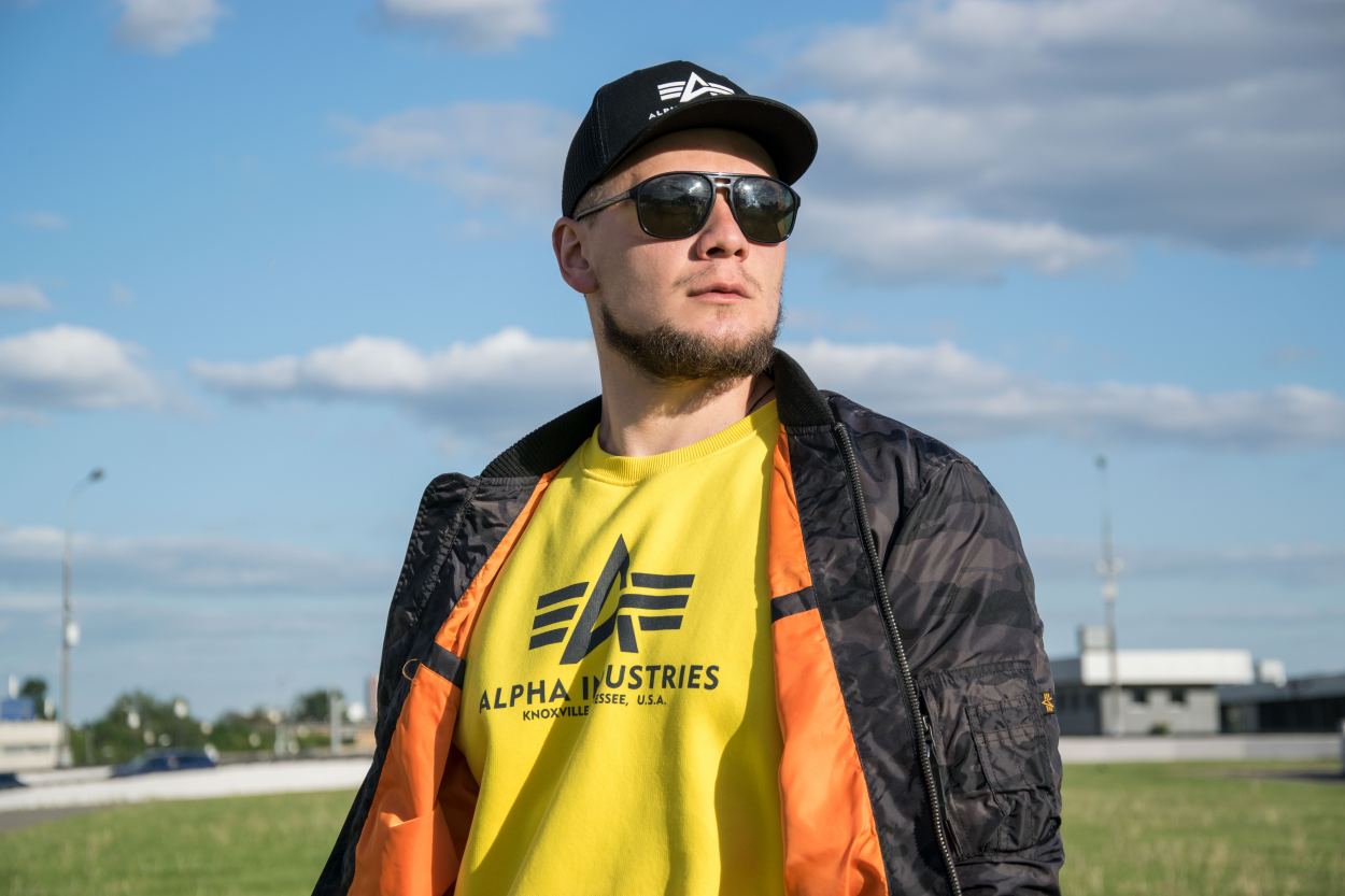 Ветровка-бомбер Alpha ветровка с карманом на рукаве