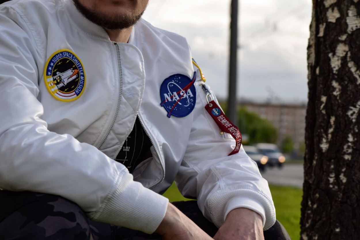 Куртка- бомбер мужская NASA Alpha Industries Куртка- бомбер мужская NASA Alpha Industries